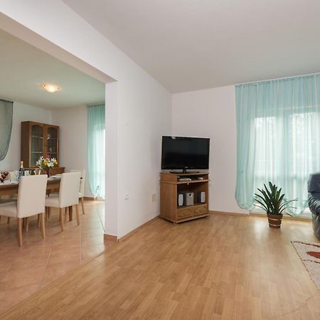 Holiday Home Viola Labin  Bagian luar foto